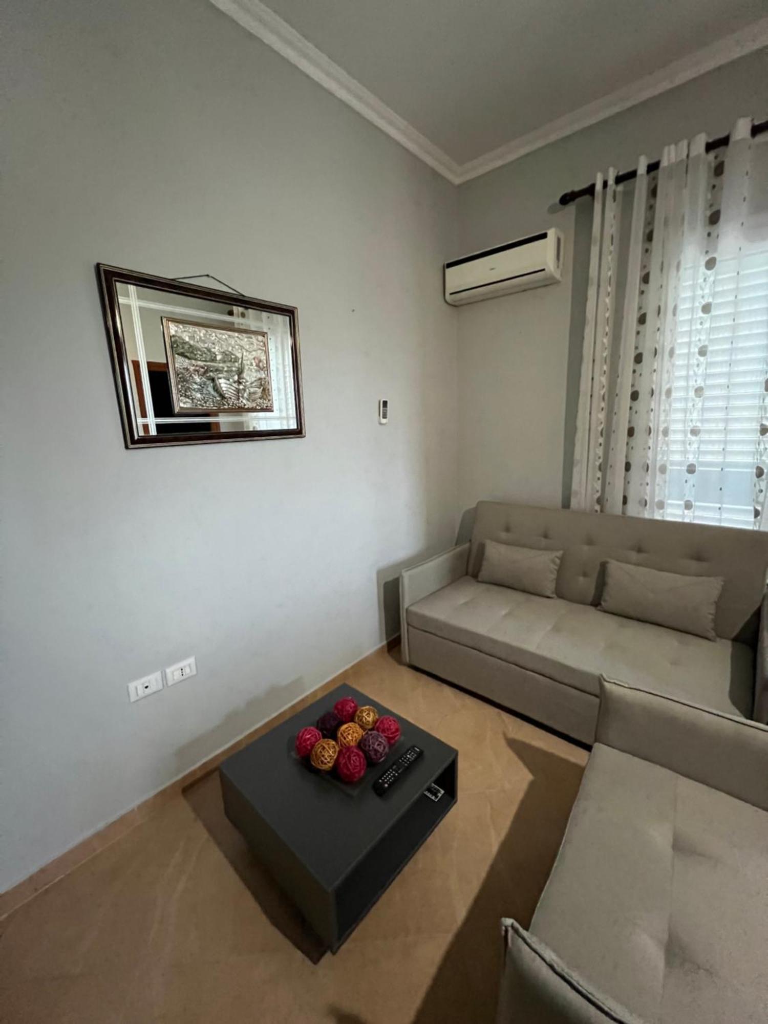 Trip-Stop Apartments Vlore Ngoại thất bức ảnh