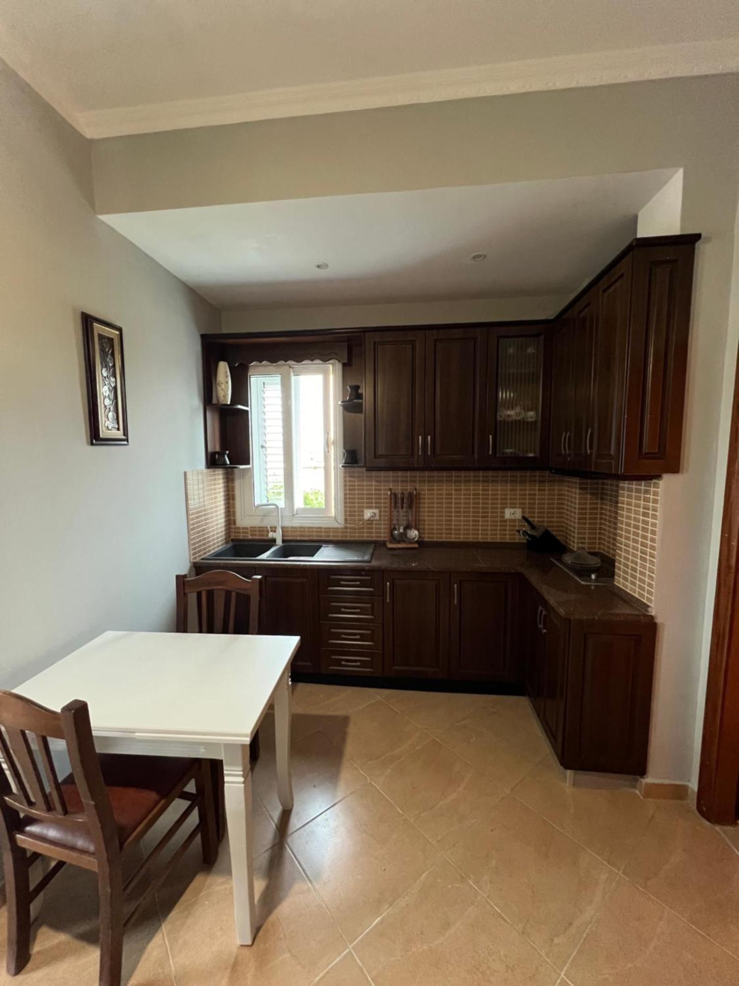 Trip-Stop Apartments Vlore Ngoại thất bức ảnh