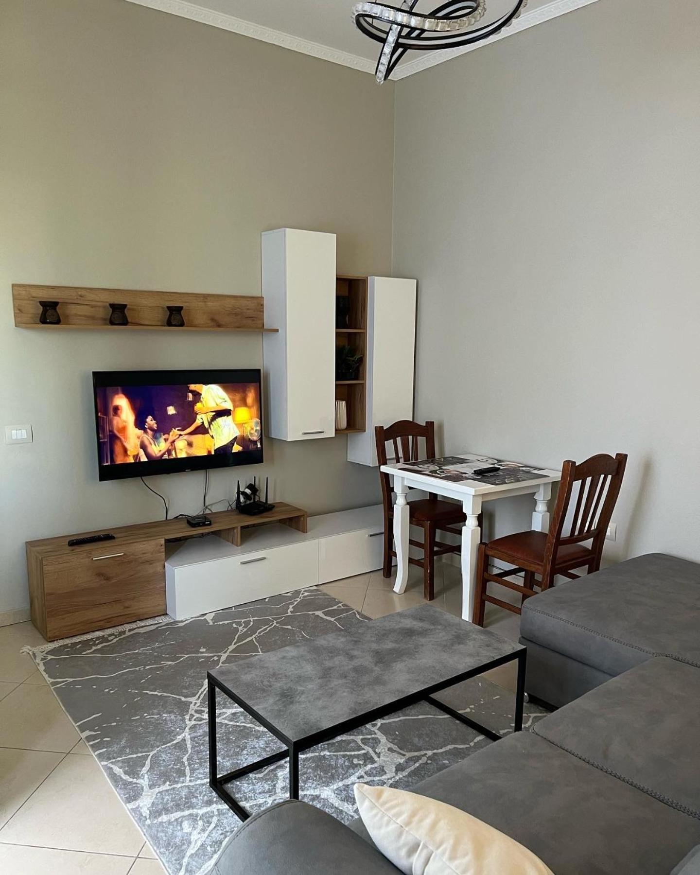 Trip-Stop Apartments Vlore Ngoại thất bức ảnh